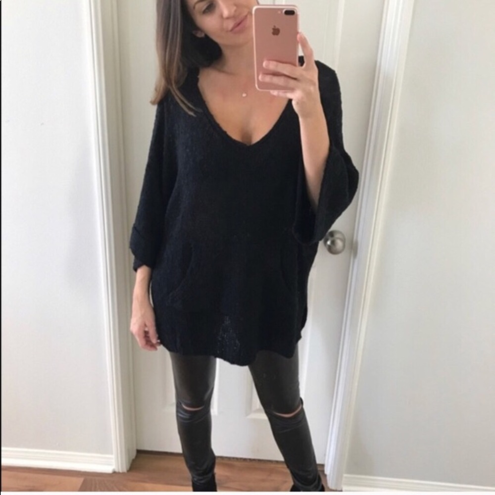 Black Loose Knit Pocket Sweater 🌟